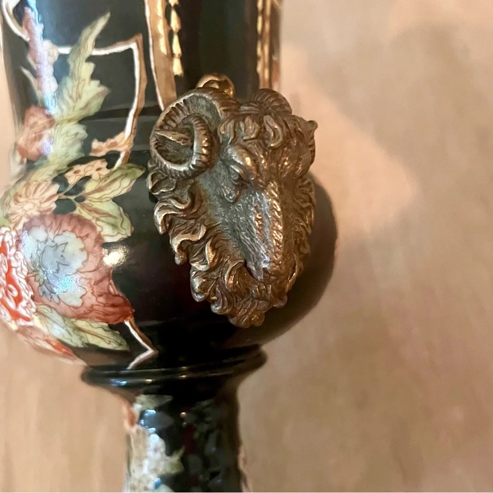 华容堂 Antique Chinese Porcelain‎ Hand Painted Black Vase Peony & Brass Goat Heads